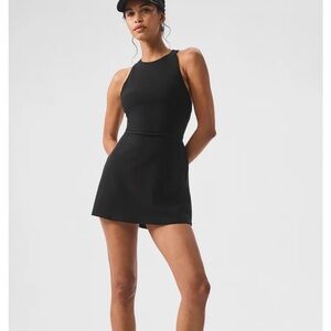 NEVER WORN Alo Yoga alosoft backspin dress - size small
